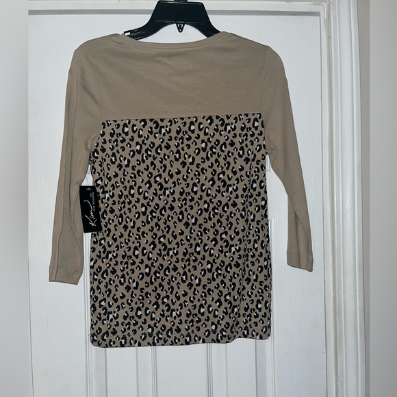 NWT, Kim Rogers Animal Print Top, Size Petite Small - Picture 2 of 5